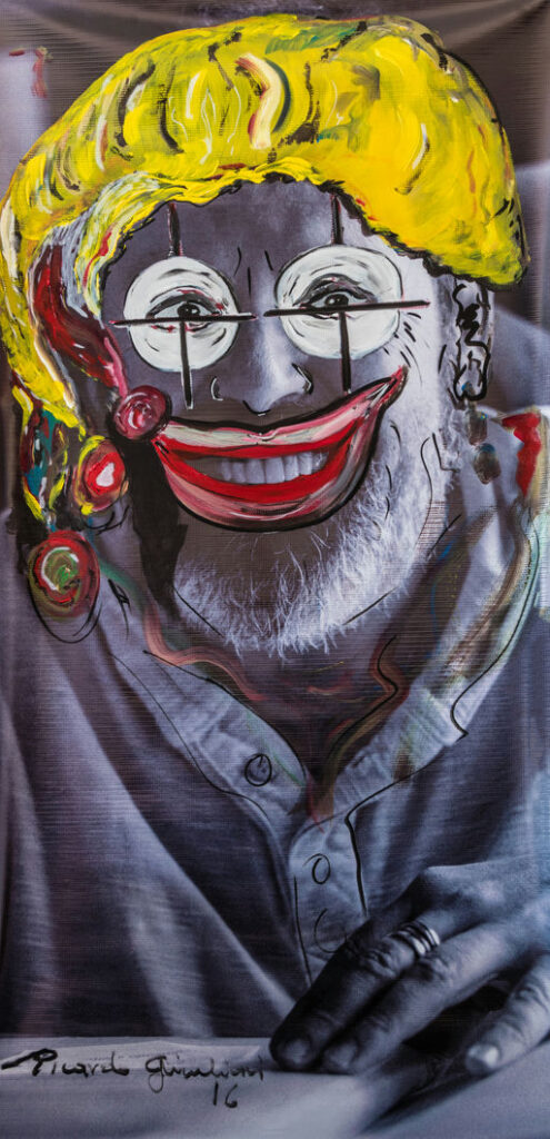 sem título, 2016 Série Palhaçando acrílica, caneta posca sobre fotografia impressa em canvas 140 x 39 cm